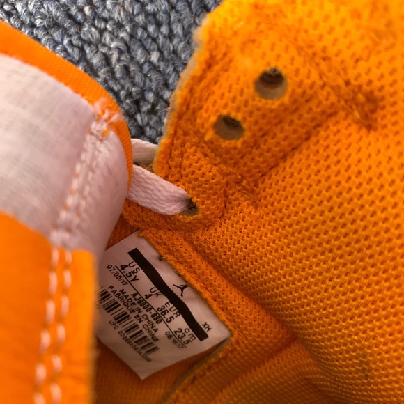 Orange Gatorade retro 1’s - Picture 2 of 4